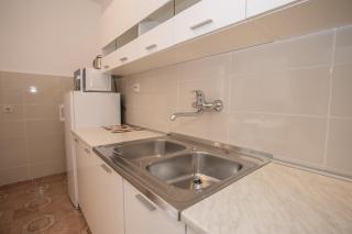 Garden view apartment in Poreč for 2 or 3 persons - 1