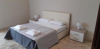 CAV Diamond by People - 8