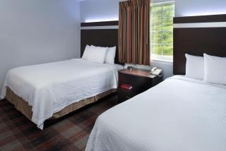 Luxbury Inn & Suites - West Maryville - 3