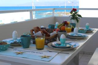 Amazing Beachfront Apartment in Hersonissos - Hersonissos - 5