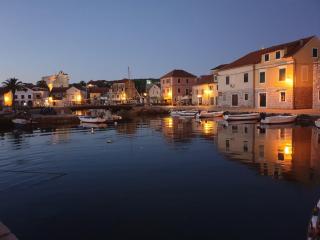 Apartmani Lupi M&S 3 - Vrboska - 4