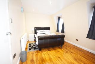 London Modern 4 Bedroom Apartment - London - 6