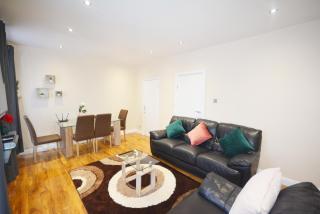 London Modern 4 Bedroom Apartment - London - 2