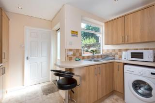 Lockwood St Cosy Central Victorian House in York with Parking Pass the Keys - 1