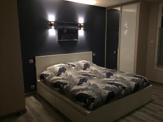 La maison parisienne maison deux pièces à louer au pied du métro - 0