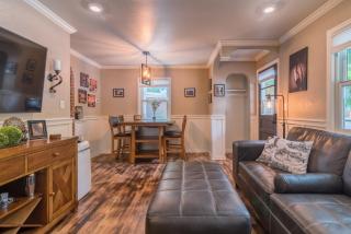 Italian Style in Old Town with Private Hot Tub - Fort Collins - 2