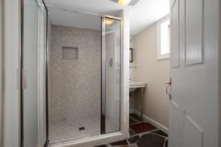 Olde New House - 7