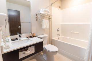 The Kanata by BCMInns Blairmore - 5
