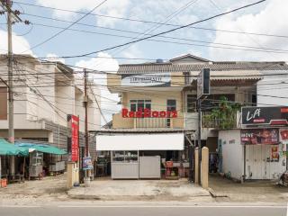 RedDoorz at Tara Homestay Palembang - Palembang - 6