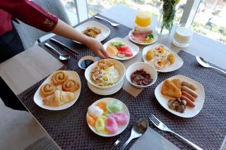 Oakwood Hotel & Residence Surabaya - Surabaya - 3