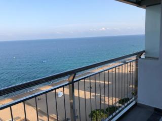 Ely Palace 8-2/1 - 7