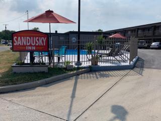 Sandusky Inn - 9
