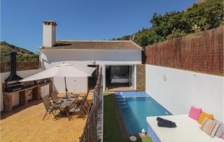 Lovely Home In Sayalonga - 0