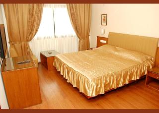 Hotel Deepa Comforts - 8