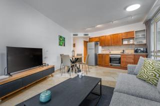 DIZENGOFF SQUARE superb 1 bedroom with balcony - Tel Aviv - 7