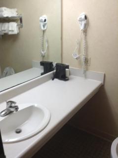 AmericInn by Wyndham Cedar Rapids North - Cedar Rapids - 4