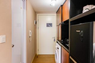 Studio Room Apartment at M-Town Residence near Summarecon Mall Serpong By Travelio - Tangerang - 7