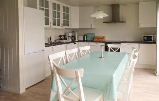 Amazing Apartment In Lindesnes - Gare - 9