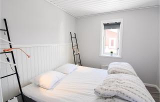Three-Bedroom Holiday Home In Branas - Branäs - 1