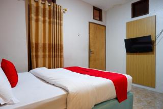 RedDoorz Plus at Hotel Srikandi Kendari - 6