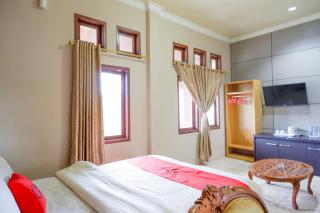 RedDoorz Plus at Hotel Srikandi Kendari - Kendari - 1