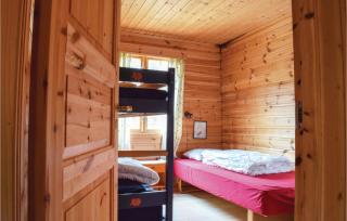 Two-Bedroom Holiday Home In Iveland - Svaland - 2