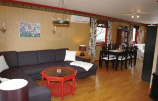 5 Bedroom Awesome Home In Borhaug - Borhaug - 2