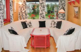 5 Bedroom Awesome Home In Borhaug - Borhaug - 9