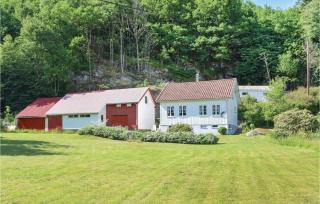 Awesome Home In Farsund With Lake View - Helle - 5