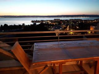 T2 terrasse vue panoramique, piscine, parking, wifi, 2 tv connectées, netflix, clim, ascenseur, barbecue - 2