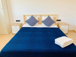 Barcelona Village Homestay - 9