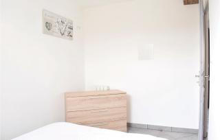 Beautiful Apartment In Sainteny - Sainteny - 4
