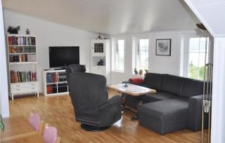 Cozy Apartment In Fitjar - Fitjar - 9