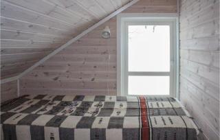 Five-Bedroom Holiday Home In Matre - 2