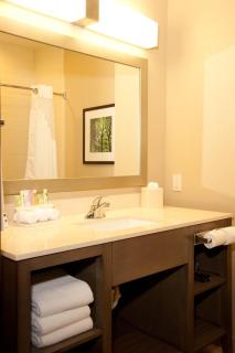 Holiday Inn Express and Suites Schulenburg by IHG - Schulenburg - 7