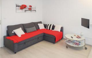 Nice Apartment In Gruissan With Kitchen - Gruissan - 3