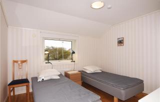 2 Bedroom Lovely Apartment In Väjern - Väjern - 4