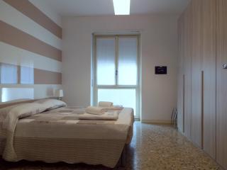 Lacaralele Apartment - Milan - 4