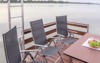 Cozy Ship In Neustrelitz With Wifi - Neustrelitz - 4