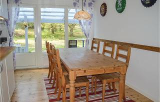 Nice Home In Färentunna - Ölsta - 1