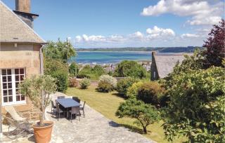 4 Bedroom Cozy Home In Perros-Guirrec - Perros-Guirec - 0