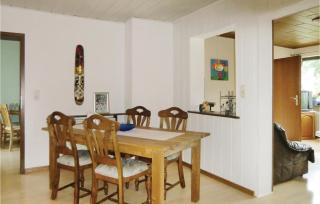 2 Bedroom Cozy Apartment In Duppach - 1