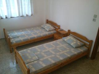 Kalaitzis Apartments - 3