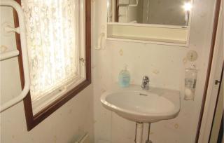 3 Bedroom Awesome Home In Nybrostrand - 2