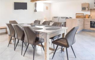 3 Bedroom Stunning Home In Sainteny - Sainteny - 8