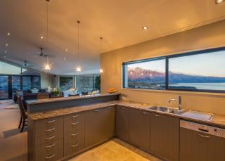 Majestic View Home - Queenstown - 9