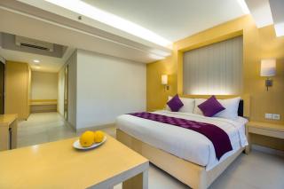 Quest Hotel Kuta by ASTON - Kuta - 9