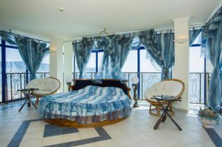 Chaika Beach Resort - 4