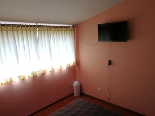 Chapelet Hostal - Tababela - 1