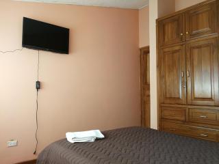 Chapelet Hostal - Tababela - 2